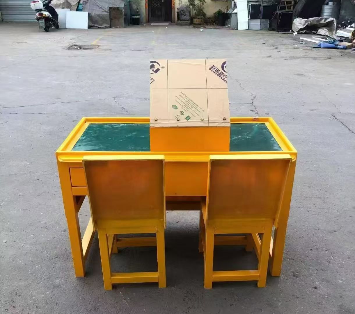 长春防静电导通桌井下煤矿火工品发放桌：危险品流转的安全守护者